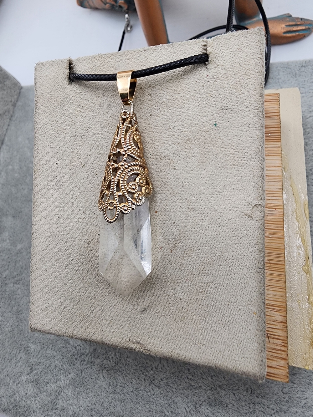 Gold Filigree Clear Acrylic Crystal Point Pendant Necklace - Picture 3 of 5